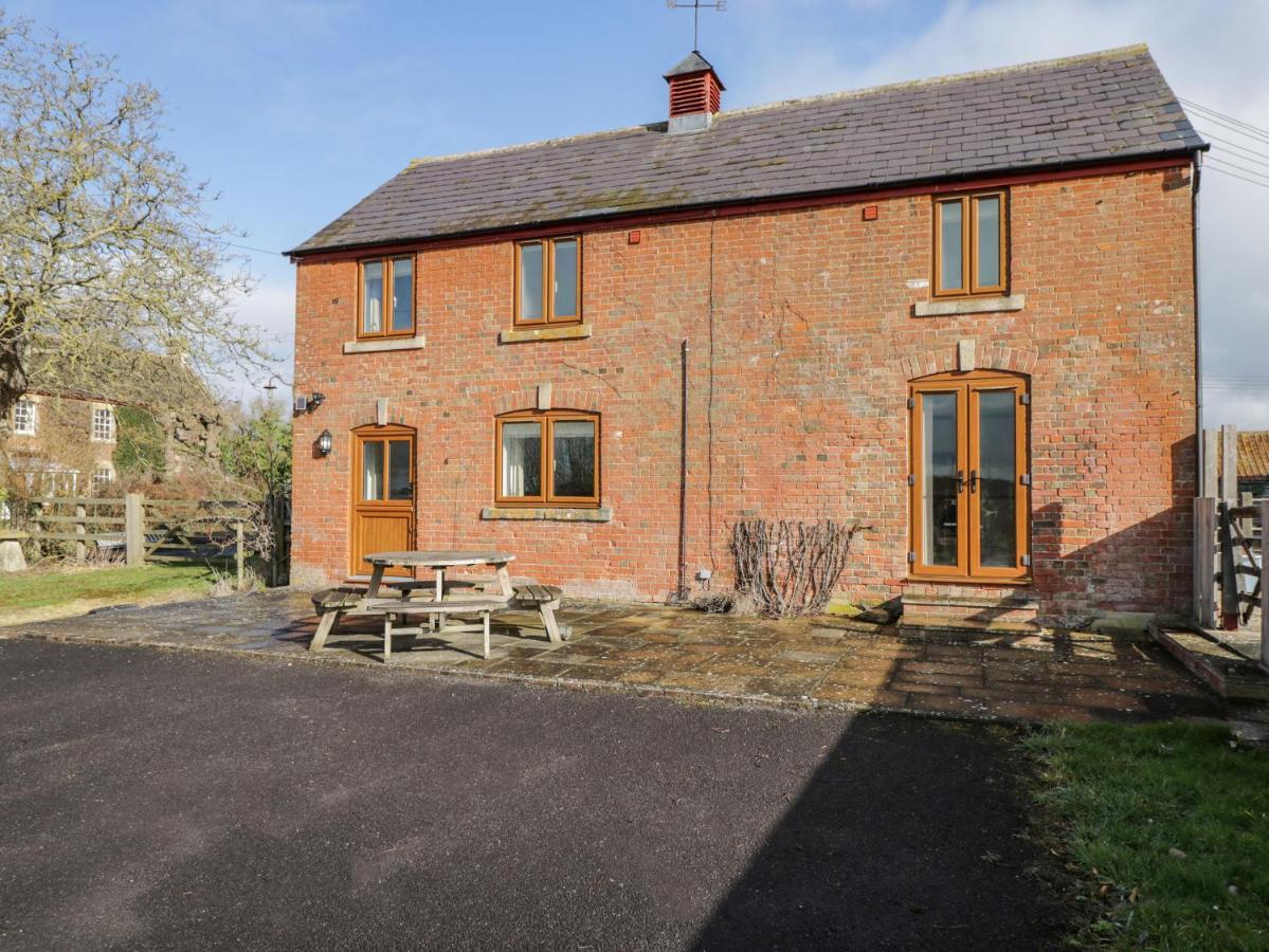 Stables Cottage Melksham Kültér fotó